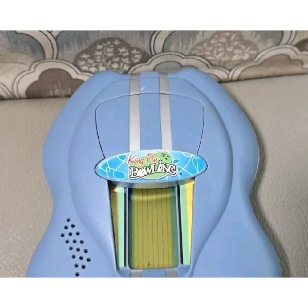 WORKING Radica King Pin Bowling Handheld Electronic Travel Game Roller Ball 2001